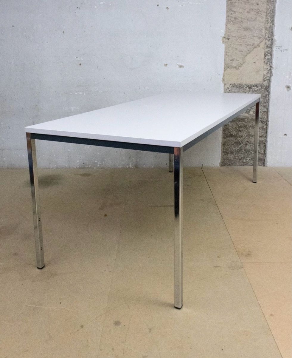 Tische: Schlichter Tisch mit Chromstahl 180x80cm  – Gebraucht aus Zürich von talifurrer
