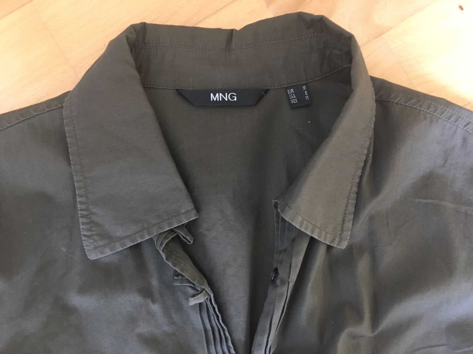 Mango Camicette: Bluse von Mango MNG, Khaki Gr. M – Nuovo (secondo la descrizione) da Zürich venduto da mignonmignon 5