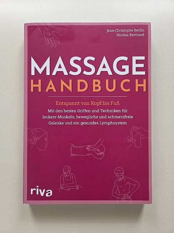 Libri: Massage Handbuch – Usato da Roggwil BE venduto da Haesli1981