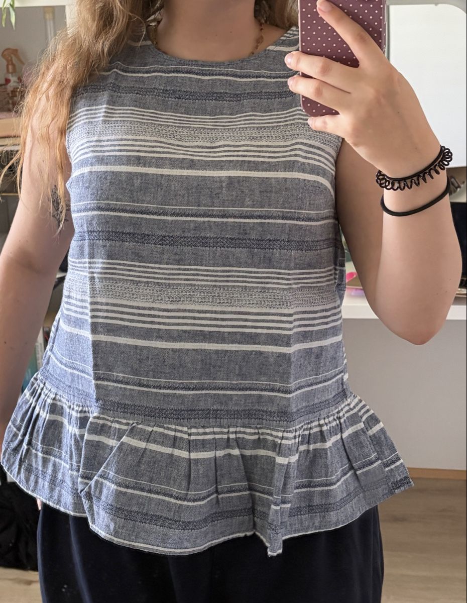 Blusen: Bluse mit Rüschen – Gebraucht aus Rütihof von liv_k2bp