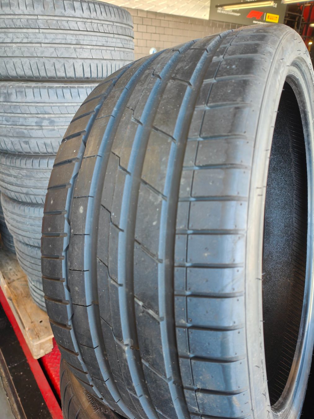 Hankook Pneus & Kompletträder: Audi RS6 / RS7 Sommerreifen – Gebraucht aus Oberengstringen von Reifen-Lagerverkauf 4