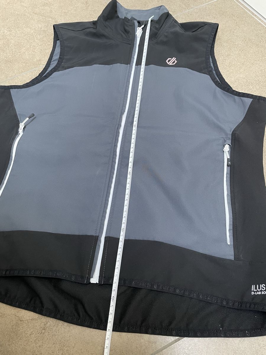 Gilet & Giacche: Dare2B Softshell Weste, Gilet, Gr. 42 (EU) – Nuovo (secondo la descrizione) da Bronschhofen venduto da Sommernacht03 5