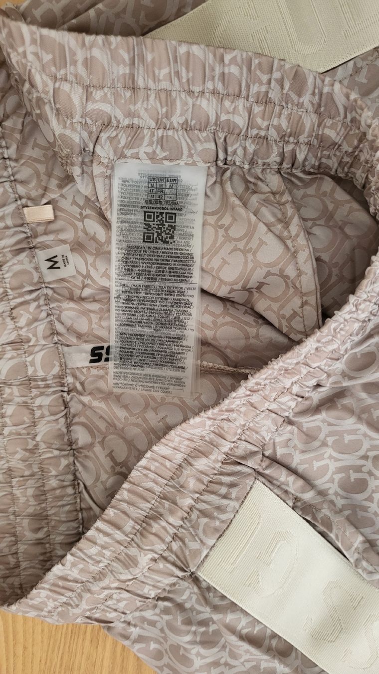 Guess Pantaloni: Shorts Guess G.M – Nuovo (secondo la descrizione) da Muttenz venduto da Igma 2