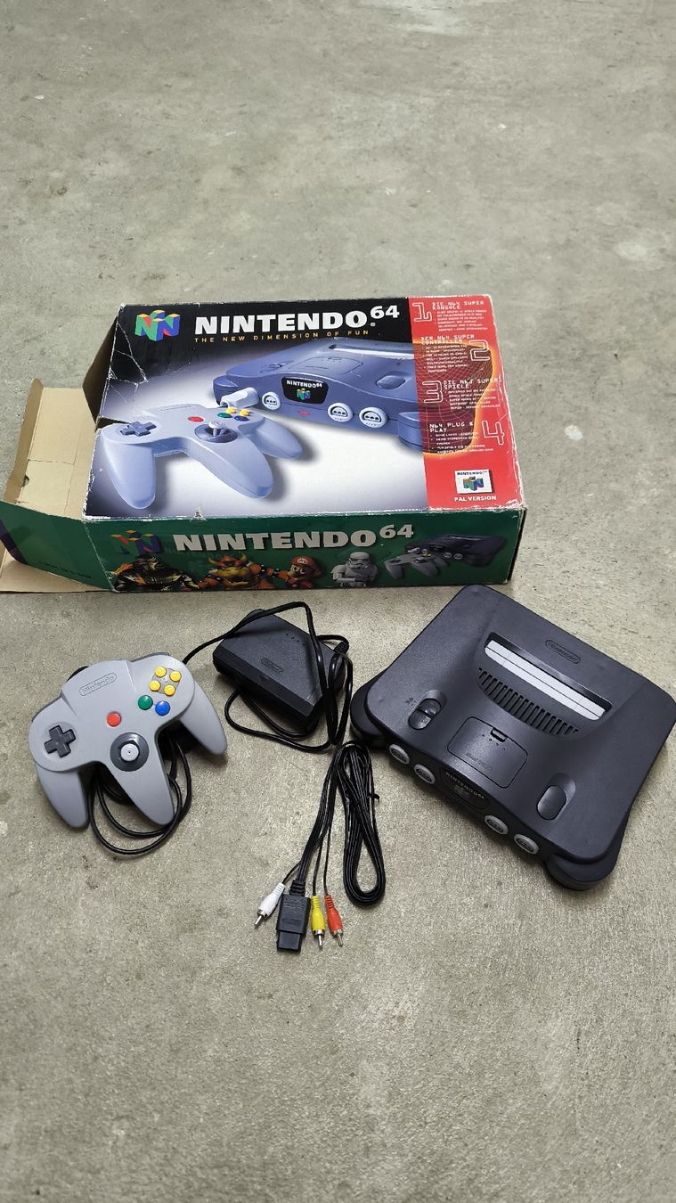 Nintendo Konsolen: OVP - Console Nintendo 64 avec sa boîte – Gebraucht aus St-Prex von Deetouch 2