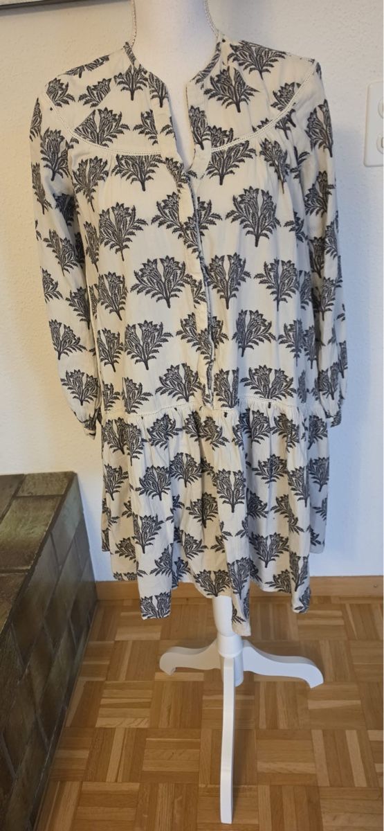 Robes: Reserved Sommerkleid mit Muster, Grösse M, 100% Baumwolle – D'occasion à St. Gallen par mania03