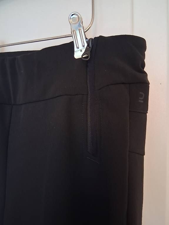 Pantaloni: Pantalon ski slim taille 140 – Usato da Corcelles-le-Jorat venduto da Fashion_Unfold 2