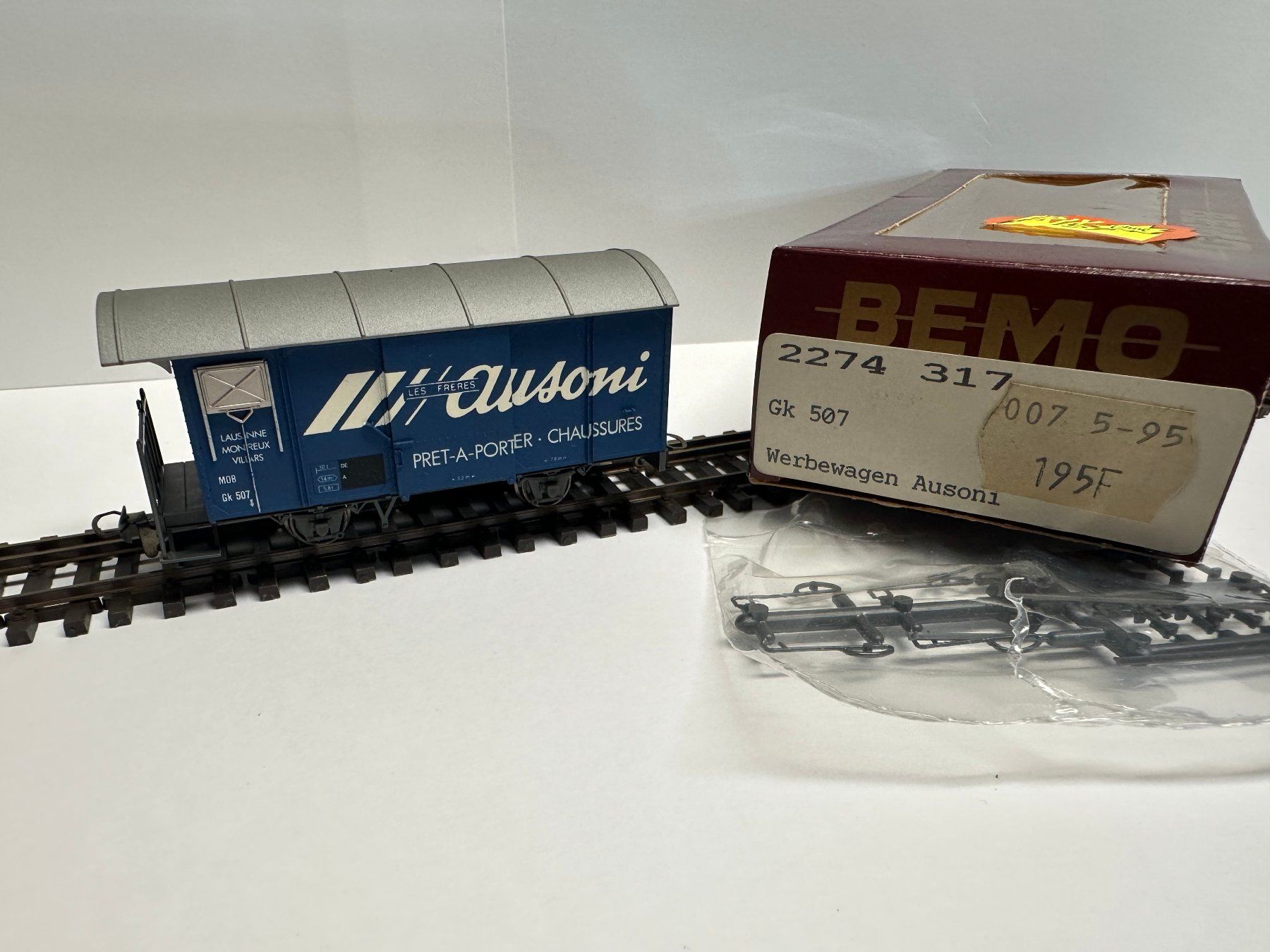 Bemo Modellini di ferrovie: Bemo - MOB Gk 507 - Gedeckter Güterwagen "Ausoni" – Nuovo e nell'imballaggio originale da Domat/Ems venduto da mmx4001 2