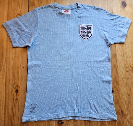 Trikot England Umbro #6 Bobby Moore 1970 Gr. M retro