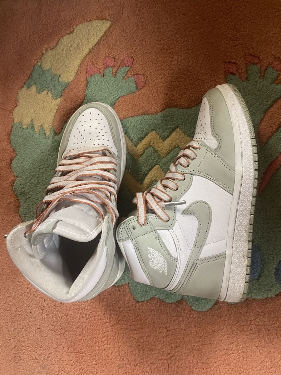 Scarpe da donna: Nike Air Jordan 1 High Lime – Nuovo (secondo la descrizione) da Adliswil venduto da mei_f5ps