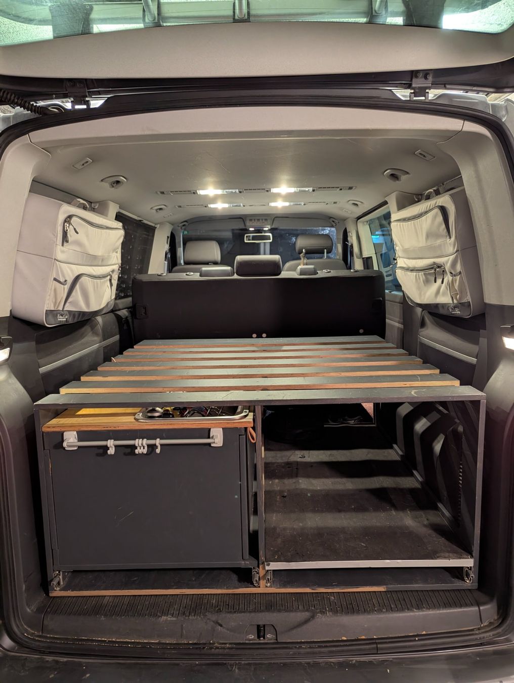 VW Alle Ersatzteile: VW T5/T6 Einbau, Camping, Küche+Bett – Gebraucht aus Zürich von izz_y5d5 3