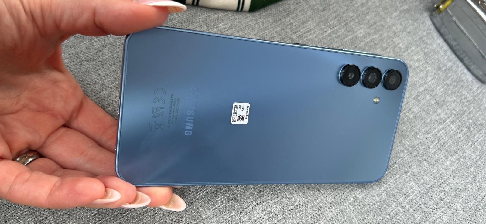 Samsung Portables: Samsung Galaxy A15 5G 128GB – Neuf avec emballage d'origine à Uerkheim par Pata180817 2