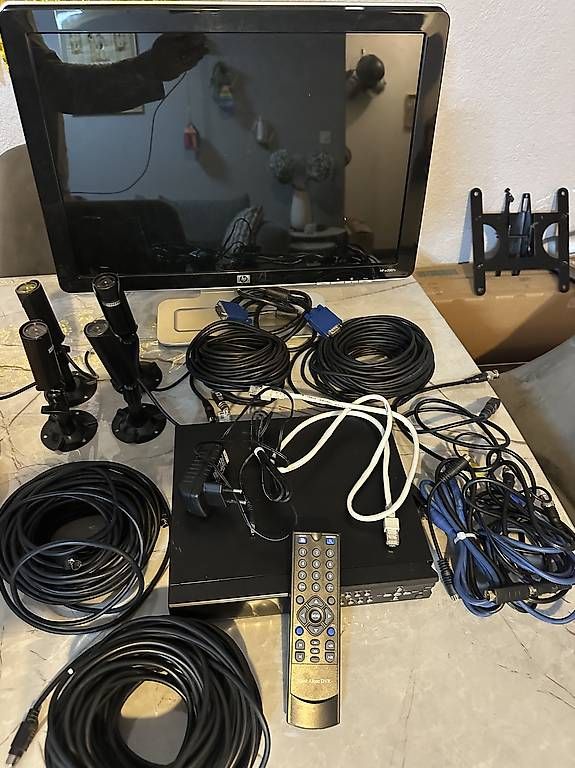Videocamere: Video surveillance – Usato da Lausanne venduto da inf_vlh8 3