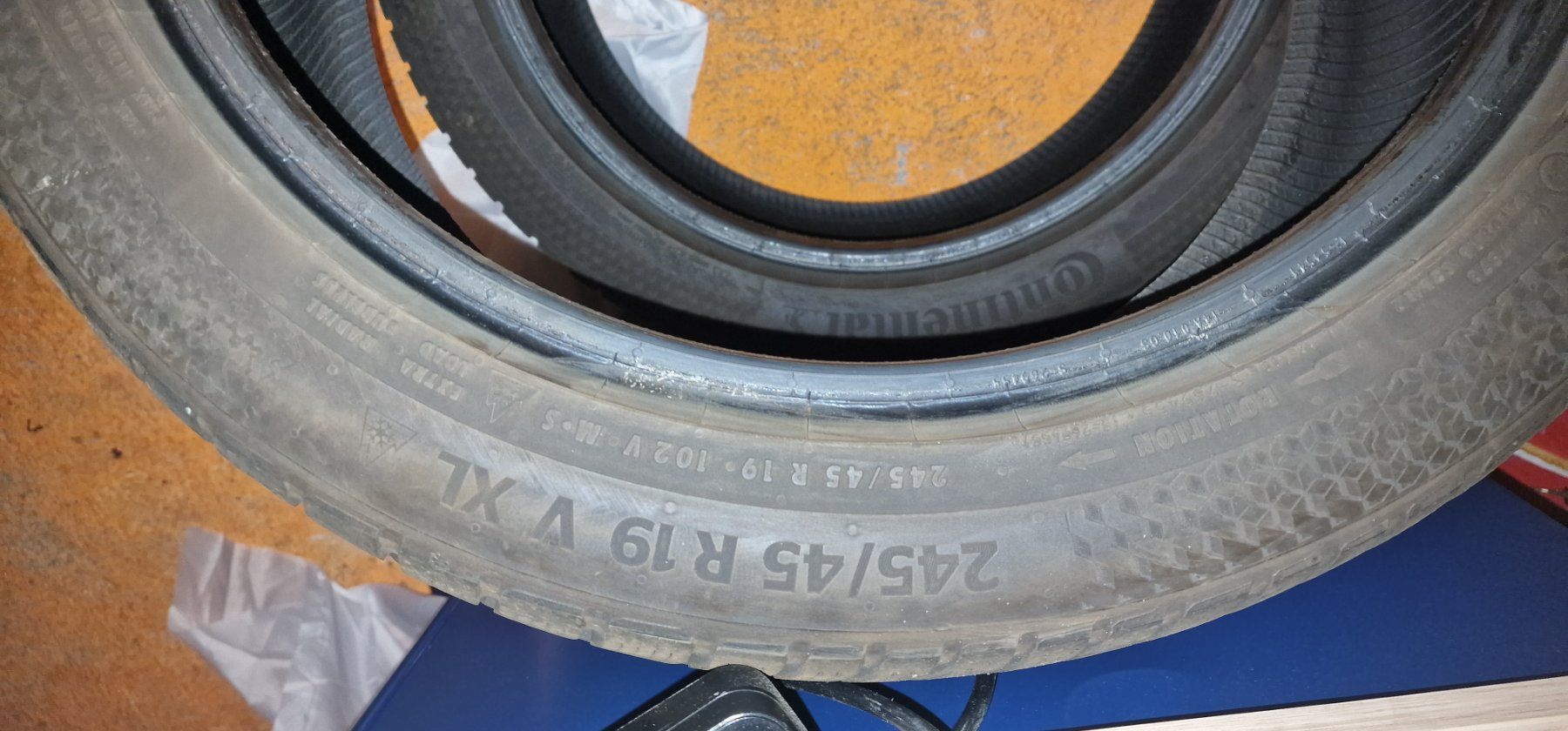 Continental Pneumatici & Ruote complete: Continental 245/45R19 – Usato da büetigen venduto da sonomic 3