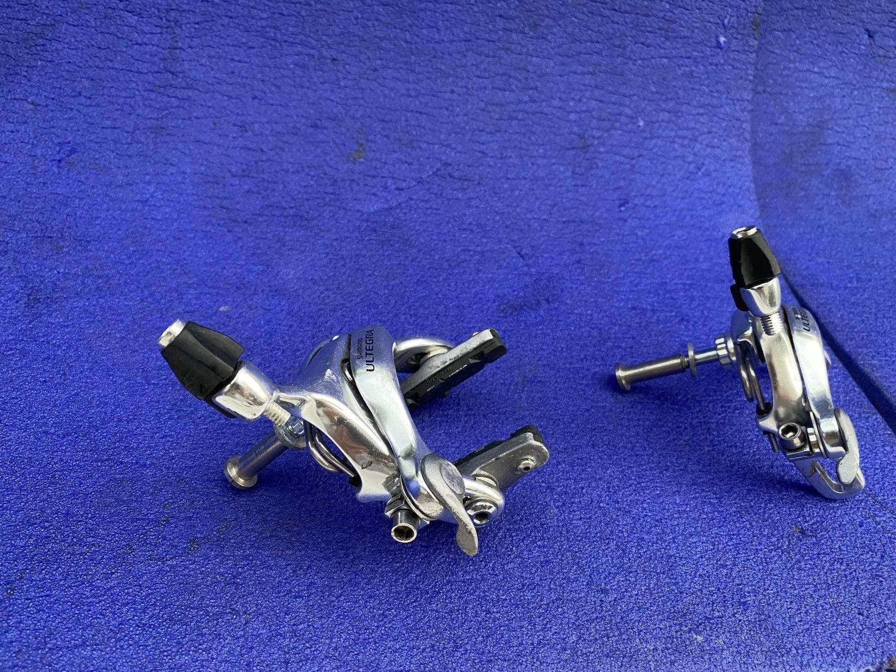 Pezzi di ricambio: Levier de frein shimano ultegra – Usato da Vevey venduto da Chupita-met