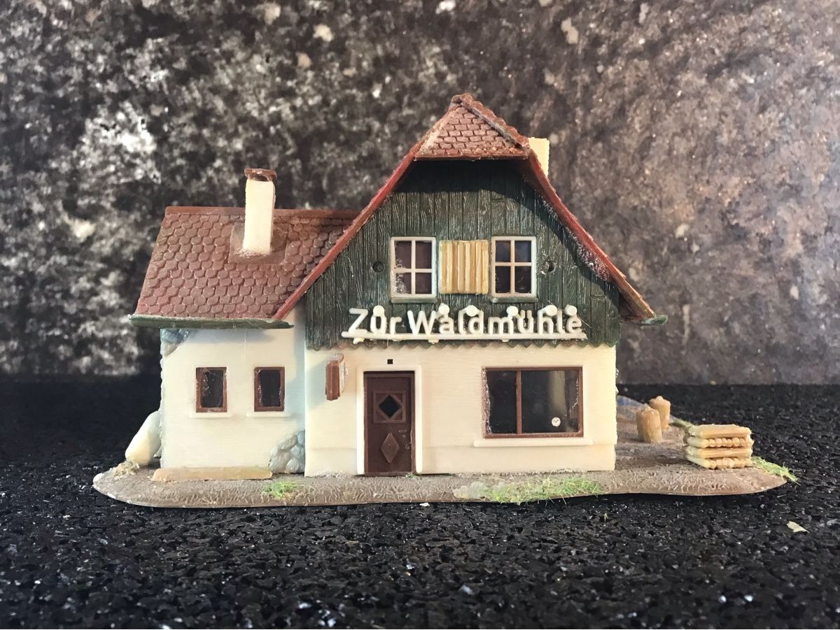 Kit di modellismo & Modellini statici: MODELL GEBÄUDEHAUS  – Usato da Männedorf venduto da Spezial-Modelle 2
