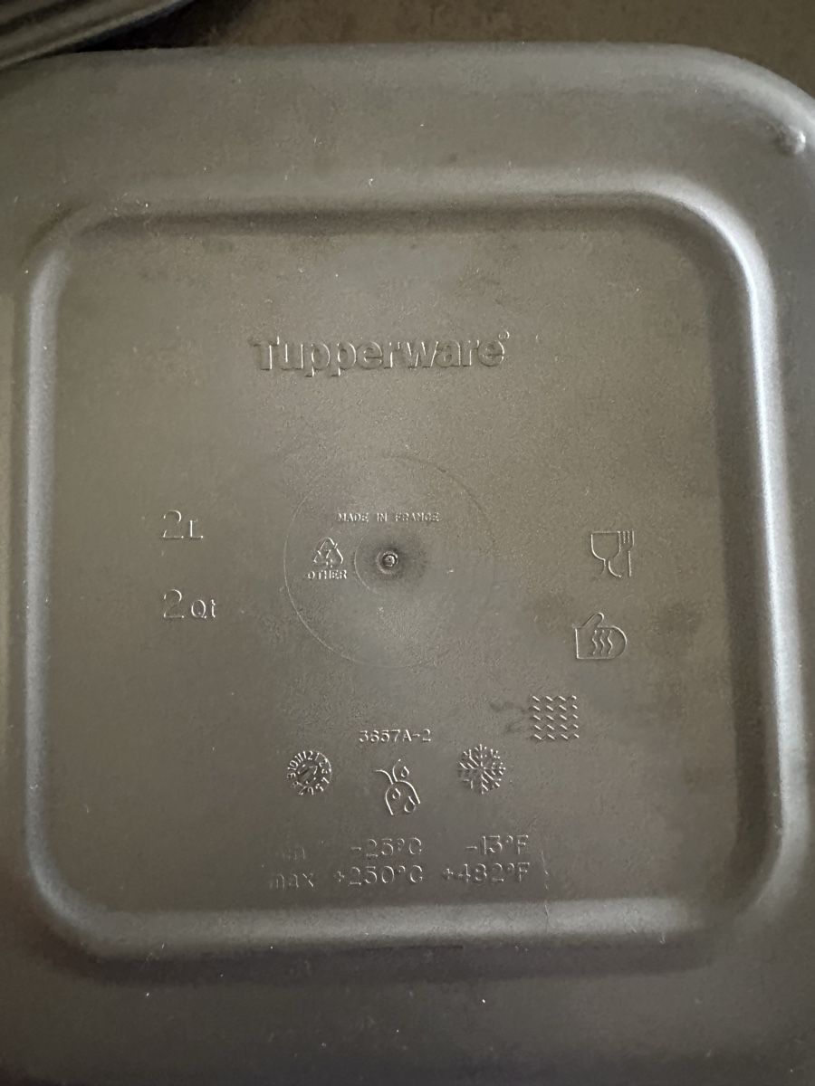 Tupperware Plateaux:  2 Plats Tupperware Ultrapro  – D'occasion à Carouge par remo.db