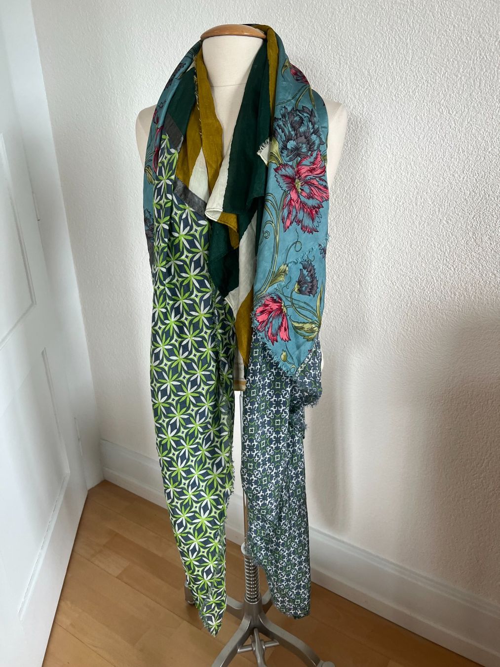 Foulards & écharpes: ahmaddi Seidenschal, Schal – D'occasion à Worb par farben20zauber 1