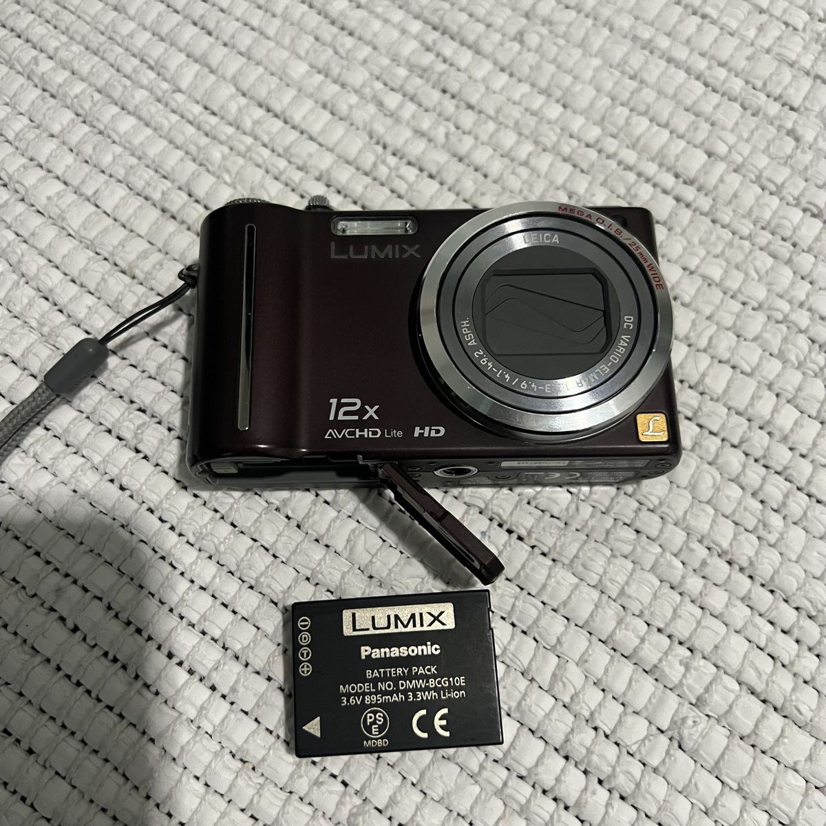 Panasonic Fotocamera: Panasonic Lumix DMC-TZ7 Digitalkamera – Usato da Unterkulm venduto da Sita013 4