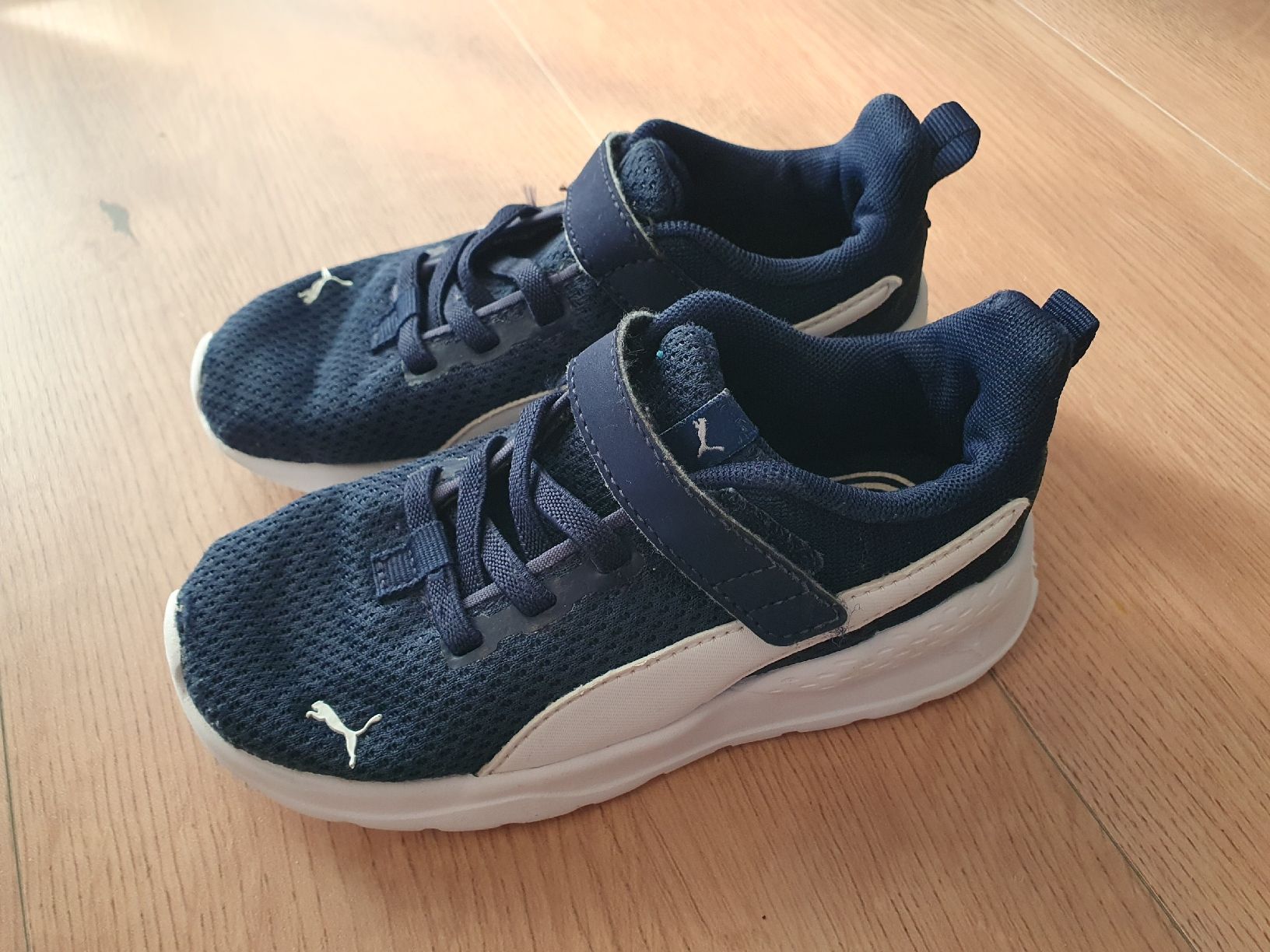Puma Scarpe per ragazzi: Puma Turnschuhe dunkelblau Gr 26 – Usato da Niederönz venduto da STI88