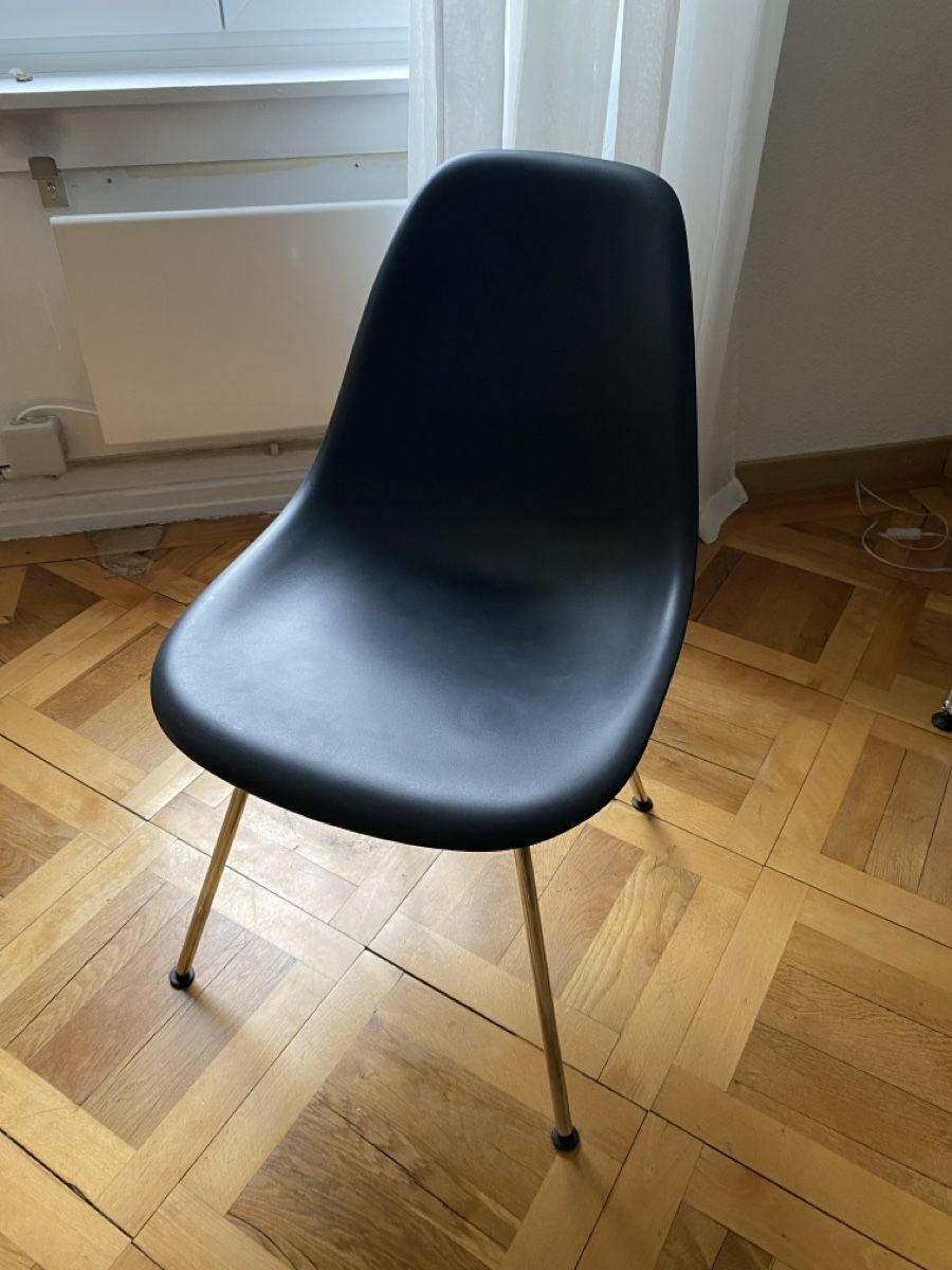 Vitra Stühle: vitra Eames Plastic Chair  – Gebraucht aus Biel/Bienne von sin_x5gz 1