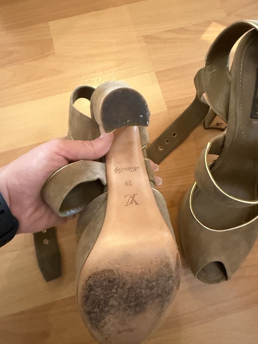 Louis Vuitton Scarpe da donna: Louis Vuitton High Heels Gr. 39 – Usato da Muttenz venduto da martina.mlr 2