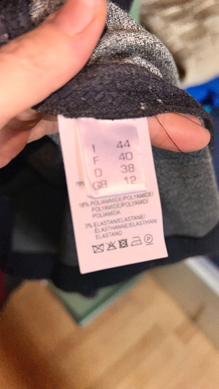 Vestiti: Kleid von Antonelli, Grösse M – Usato da Schwyz venduto da Maerzetuepfli 4