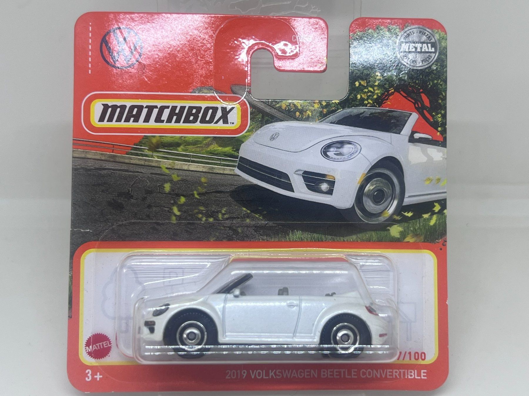 Matchbox Modellini d'auto: Matchbox 2019 VW Beetle Convertible – Nuovo e nell'imballaggio originale da Wildegg venduto da LaaBoutique