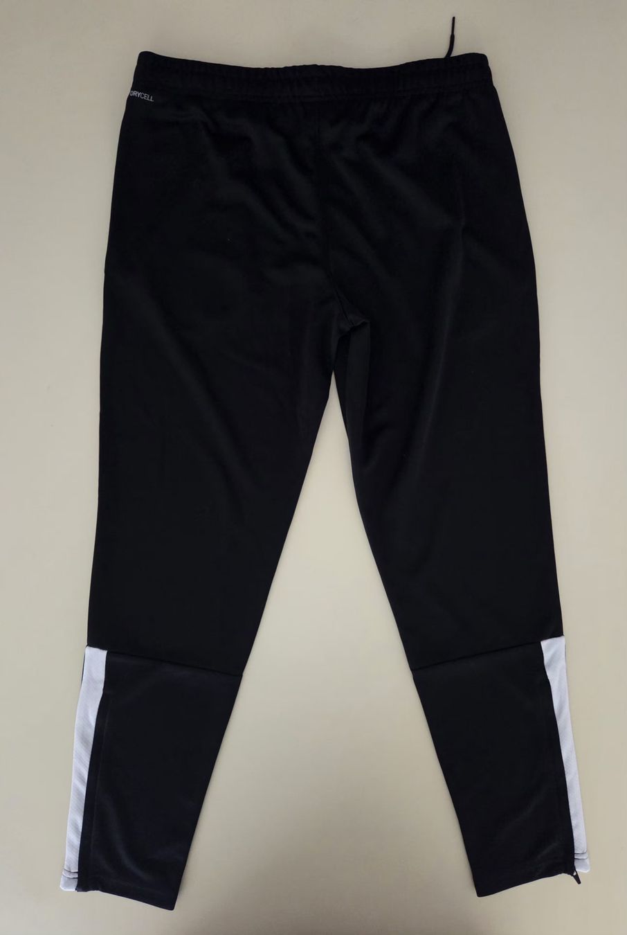 Puma Pantaloni: Puma Traininghose Schwarz – Grösse M – Nuovo (secondo la descrizione) da Münchenbuchsee venduto da lin_x6sd 1