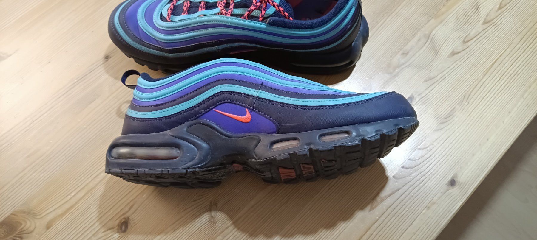 Nike Herrenschuhe: NIKE AIR PLUS 97 MODEL AV7936-400 – Gebraucht aus Embrach von nau_bj7j 5