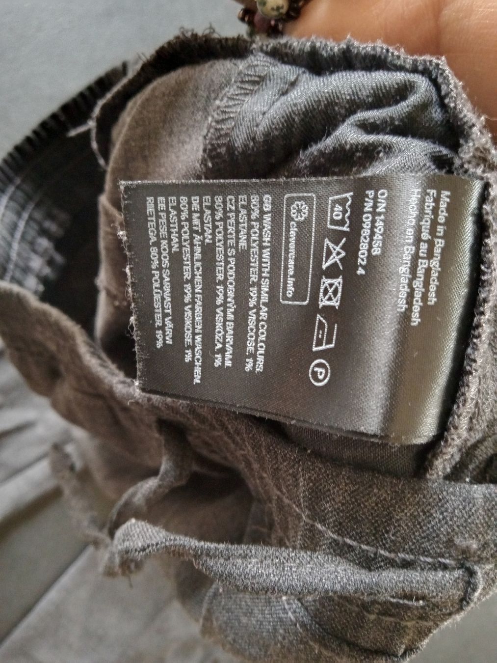 H&M Pantaloni: H&M Jogger Pull On Hose Jungs Gr. 140 gebraucht – Usato da Rehetobel venduto da Modi98 3