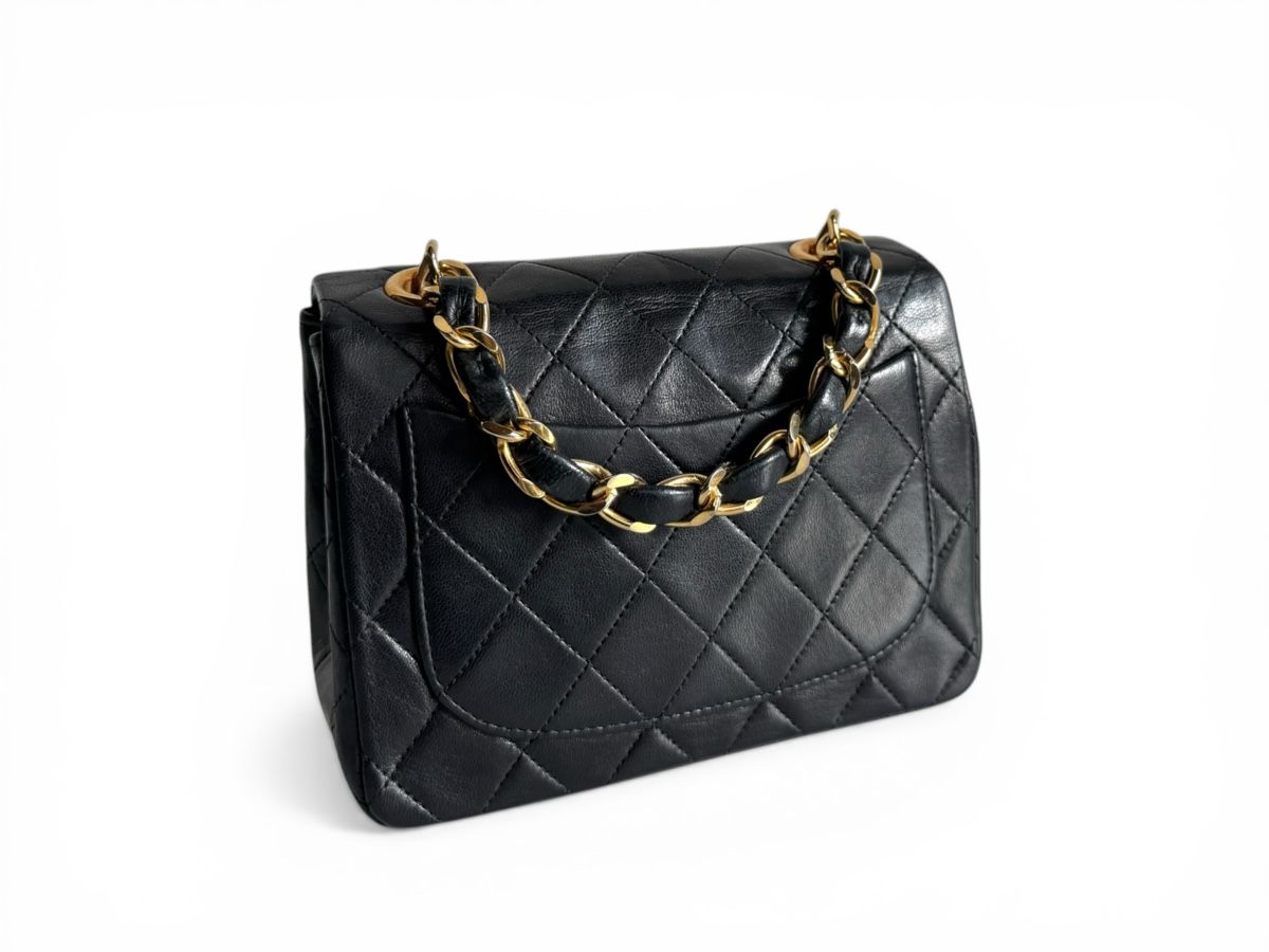 Chanel Borse da donna: CHANEL Lambskin Mini Flap Chain Handle Bag Tasche – Usato da Kriens venduto da hannaandkiko 3