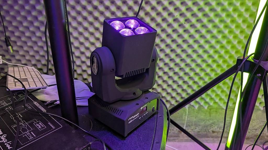 Lampade: 2 Moving Head Fun Generation PicoWash 40Z Pixel Quad LED – Usato da Balgach venduto da Bassman4