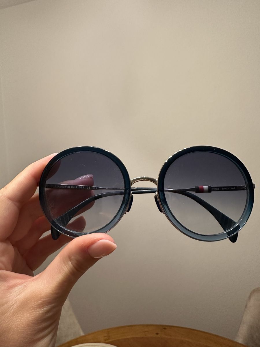 Tommy Hilfiger Occhiali & Lenti: Tommy Hilfiger Sonnenbrille Damen – Usato da Zürich venduto da Jess1999