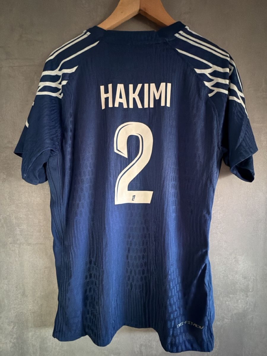 Jordan Maillots de corps & Pantalons: Maillot PSG Hakimi 2 taille L – D'occasion à La Croix-de-Rozon par rayyan_przs