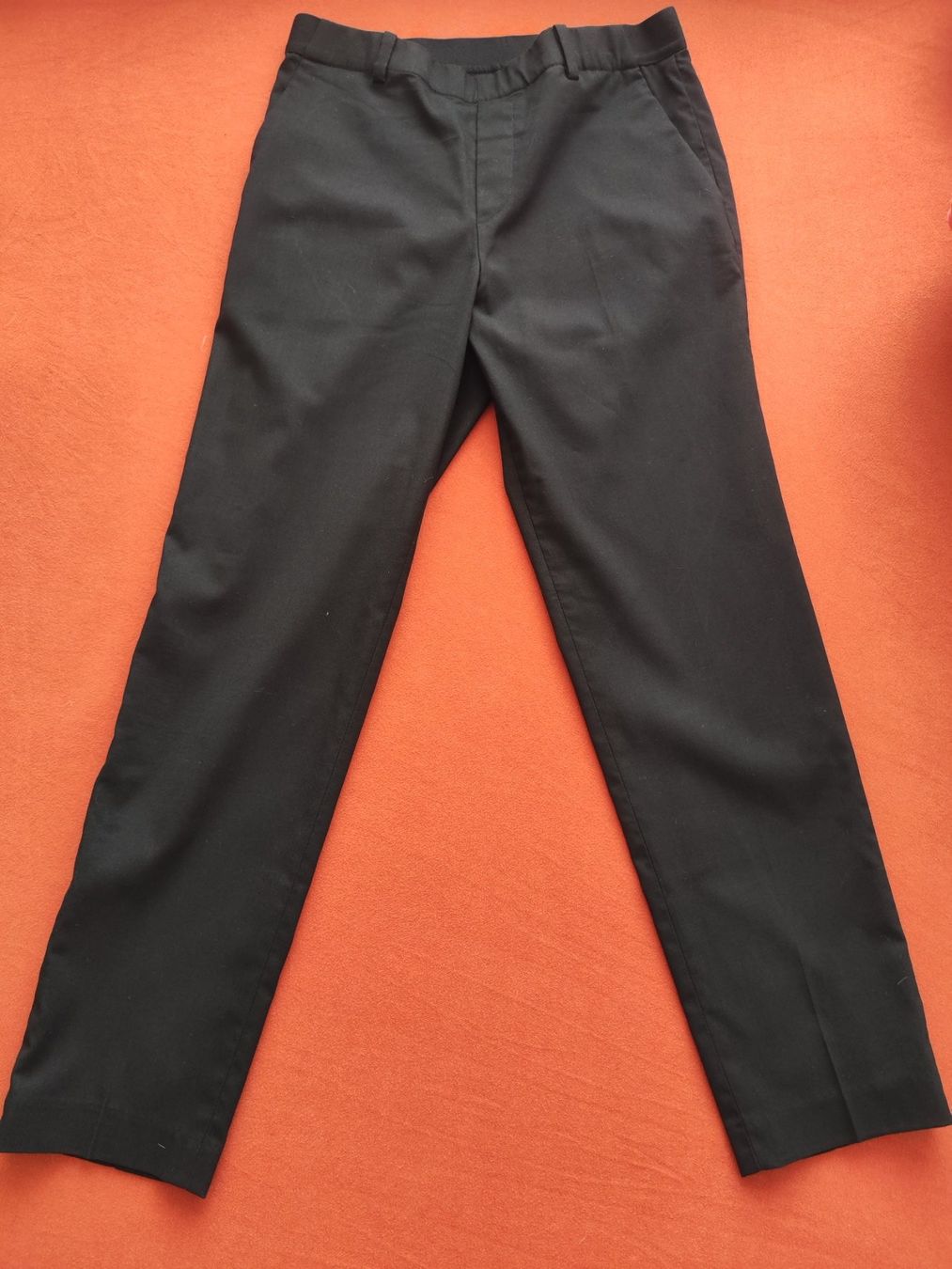 Uniqlo Hosen: Unique pants in black, 160 – Gebraucht aus Sursee von Re.joy