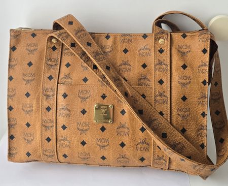 MCM Shopper Medium Heritage Cognac Canvas.