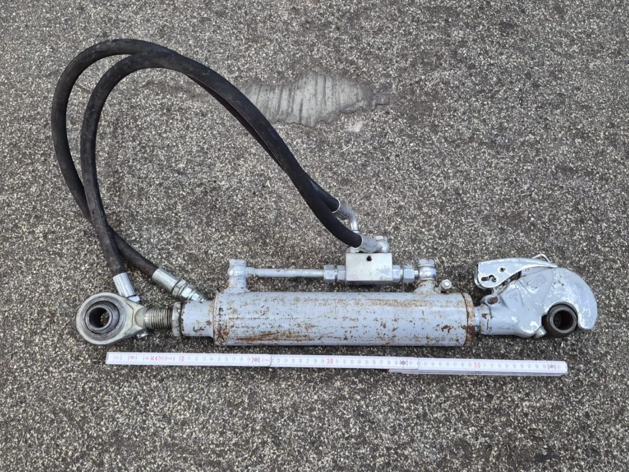 Sonstiges Fahrzeugzubehör: Hydraulische Oberlenker Kat 2 – Gebraucht aus Niederwil AG von Maeder_AG 2