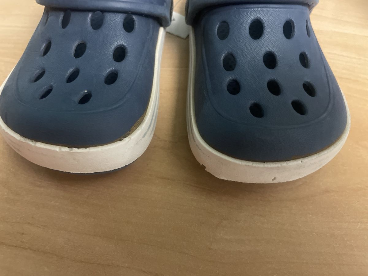 Scarpe per ragazzi: Kinder Clogs Gr. 25 dunkelblau  – Usato da Obergerlafingen venduto da cabo4 3