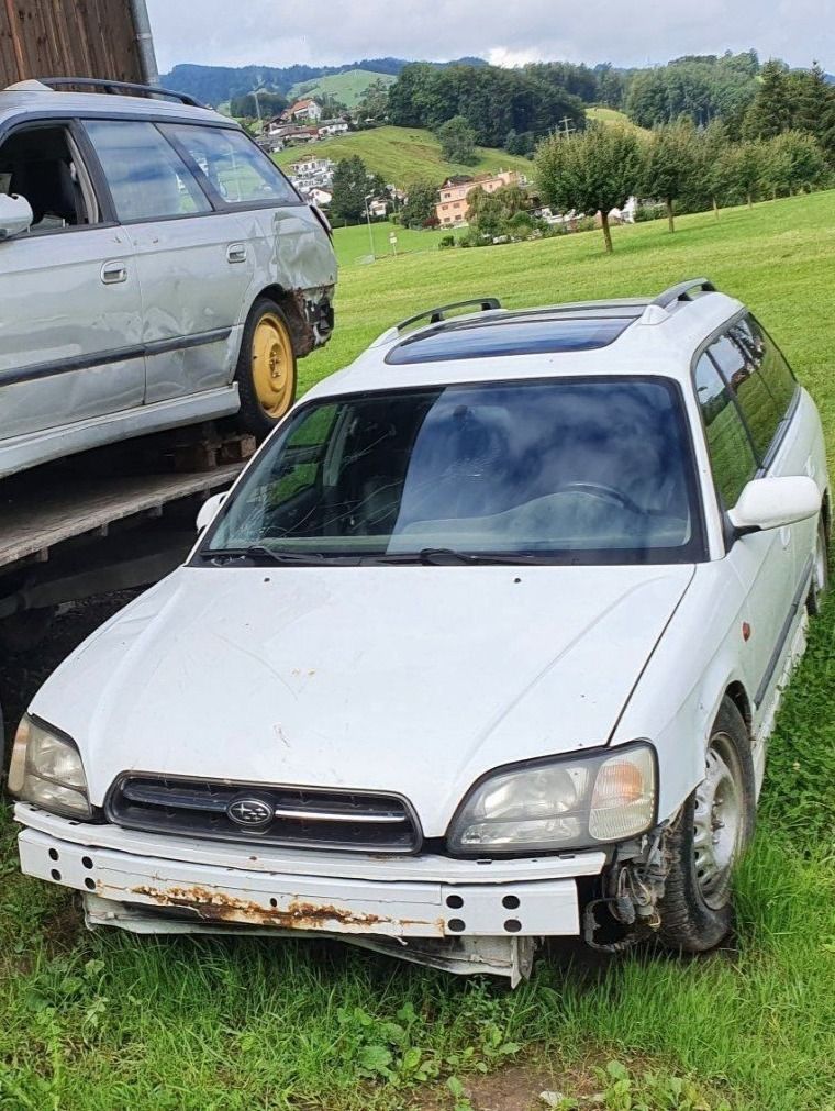 Subaru Tutti pezzi di ricambio auto: Ersatzteile von Subaru Legacy – Difettoso da Siebnen venduto da Grosswis50 1