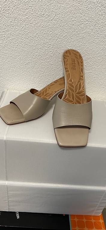 Scarpe da donna: Müli aus Leder, Gr. 39 – Usato da Romanshorn venduto da valena01 2