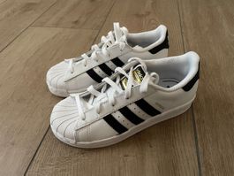 Adidas Superstar Gr. 31 NEU