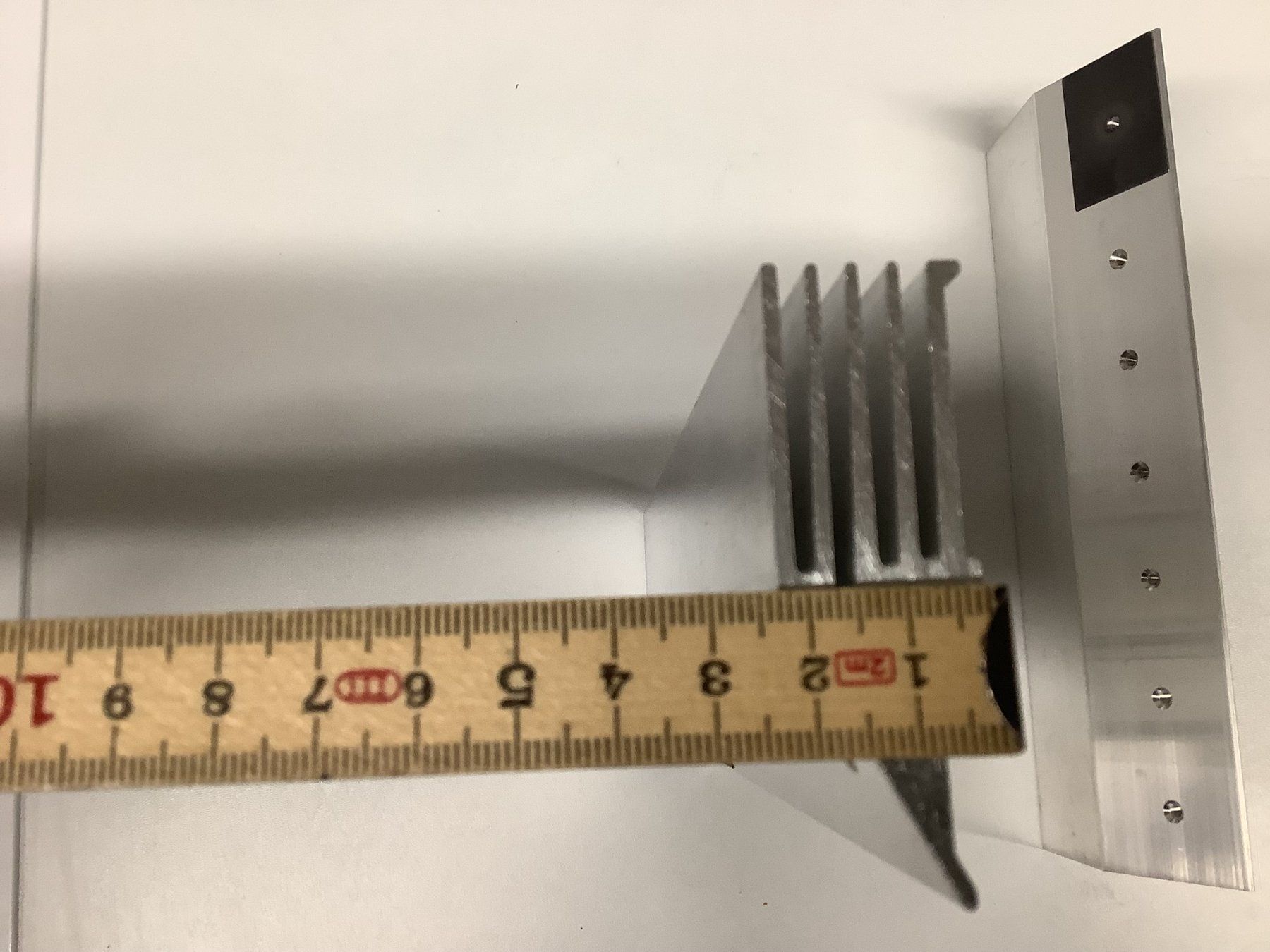 Componenti elettronici: KÜHLKÖRPER ALUMINIUM – Usato da Glarus venduto da Mdelphi 8