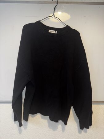 Weekday Pullover