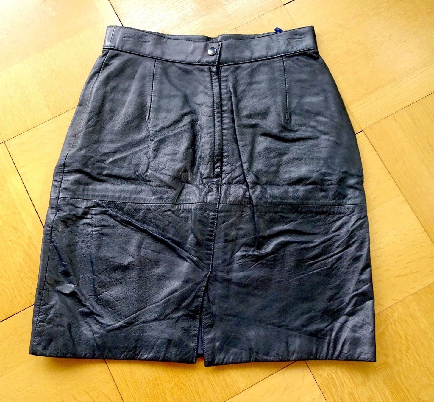 Gonne: Dunkelblauer Lederjupe, Gr. 38, weiches Leder – Usato da Zürich venduto da ganzgut1001