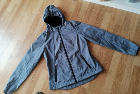 Veste en softshel, veste chaude, veste de pluie, haut