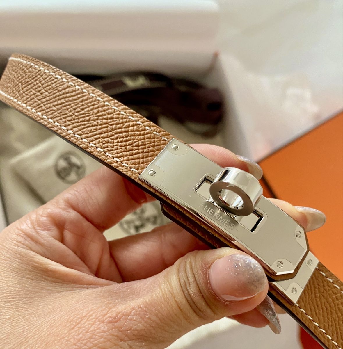 Hermès Gürtel: Hermès Kelly Belt Gold PHW – Neu und originalverpackt aus Genève von Sally_LuxxyGeneva 5