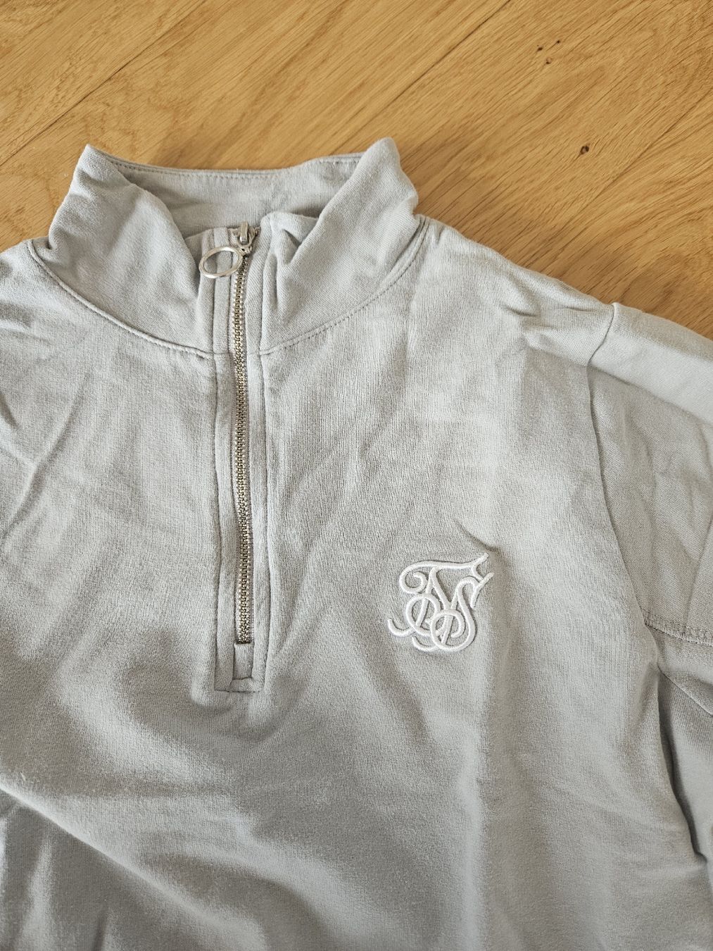 Siksilk Pullover & Sweatshirts: Pullover Siksilk Crop Top, hellgrau,     Grösse S – Gebraucht aus Abtwil AG von Ayline.a8 1
