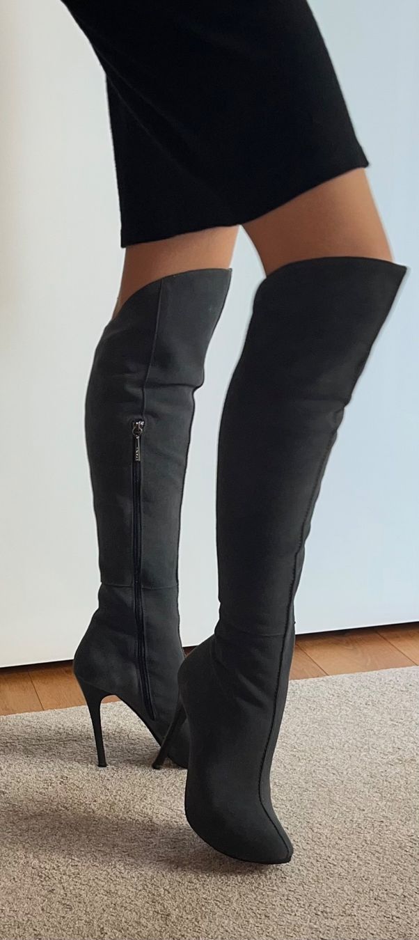Scarpe da donna: Schicke Stiefel Gr.35-36 – Usato da Stäfa venduto da Exclusive0 1