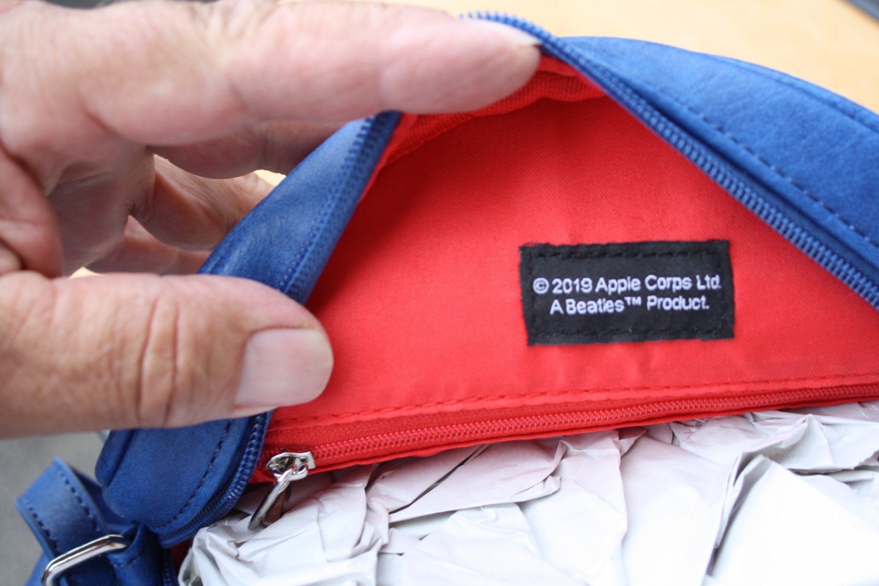Borse: BEATLES TASCHE APPLE ST PEPPERS ... – Usato da Wauwil venduto da Pneuedy 3