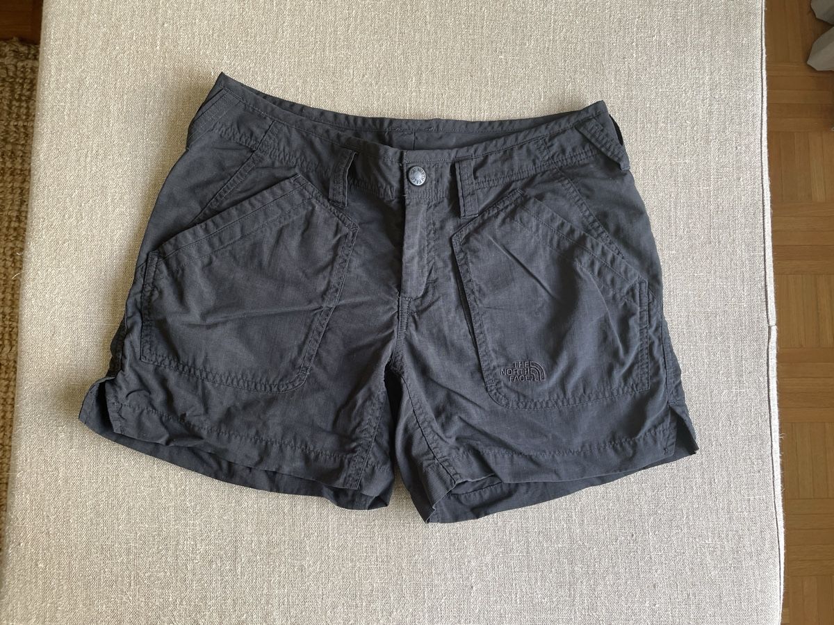 North Face Pantaloni: Shorts Damen North Face Gr. S – Usato da Zürich venduto da Nhpp